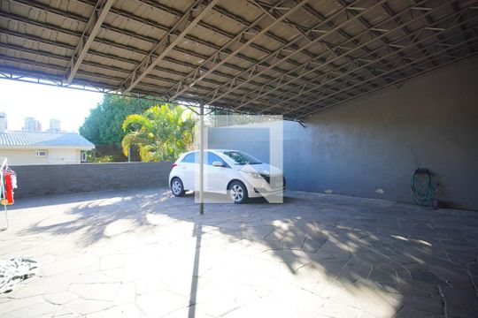 Garagem de casa à venda com 3 quartos, 360m² em Jardim Mauá, Novo Hamburgo