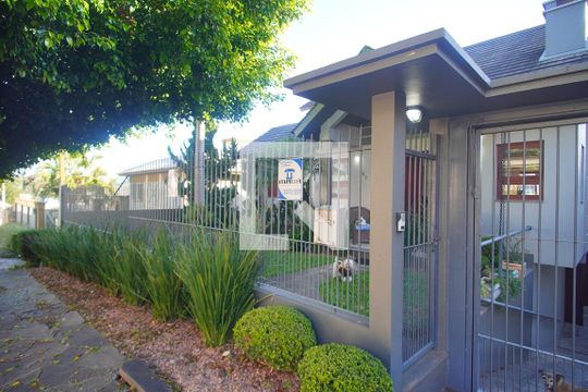 Fachada de casa à venda com 3 quartos, 360m² em Jardim Mauá, Novo Hamburgo