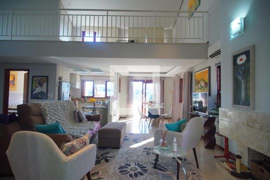 Sala de casa à venda com 3 quartos, 360m² em Jardim Mauá, Novo Hamburgo