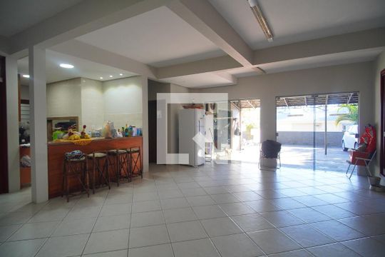 Salão de Festas de casa à venda com 3 quartos, 360m² em Jardim Mauá, Novo Hamburgo