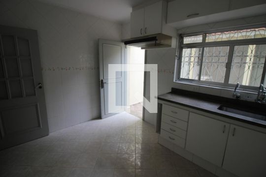 Cozinha de casa à venda com 3 quartos, 200m² em Vila Santo Estevão, São Paulo