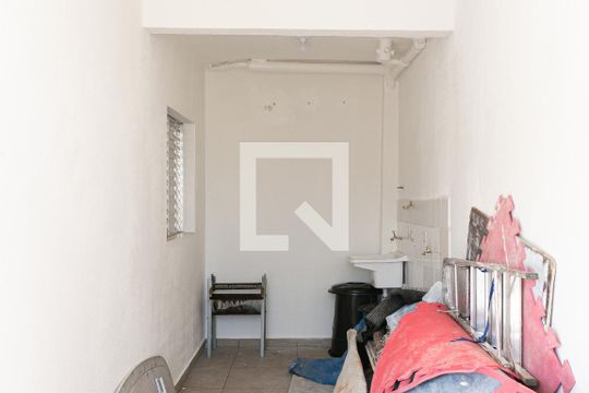 Área de Serviço de casa para alugar com 2 quartos, 90m² em Vila Esperança, São Paulo