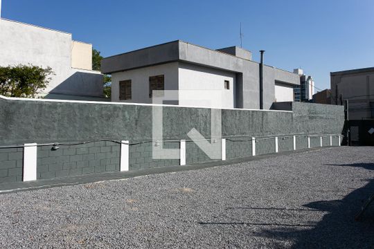 Área comum - Entrada de casa para alugar com 2 quartos, 90m² em Vila Esperança, São Paulo