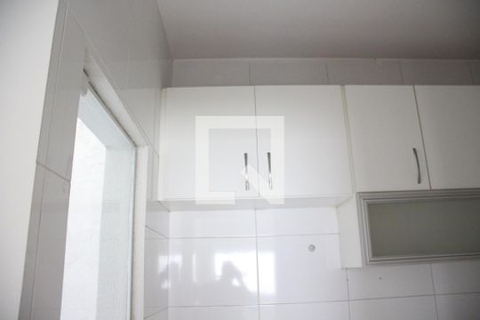 Cozinha de apartamento para alugar com 3 quartos, 64m² em Jardim Patrícia, Uberlândia