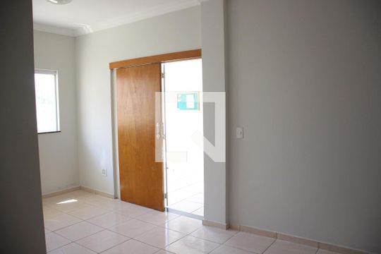 Sala de apartamento para alugar com 3 quartos, 64m² em Jardim Patrícia, Uberlândia