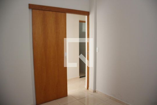 Quarto 1 de apartamento para alugar com 3 quartos, 64m² em Jardim Patrícia, Uberlândia