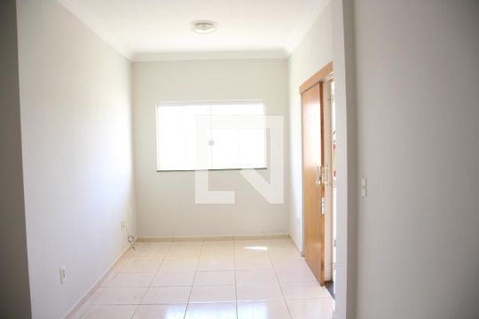 Apartamento para alugar com 3 quartos, 64m² em Jardim Patrícia, Uberlândia