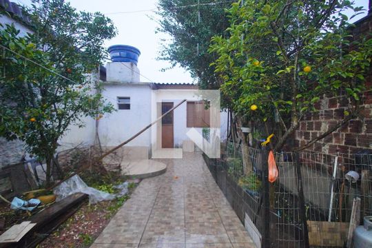 Quintal de casa à venda com 1 quarto, 90m² em Scharlau, São Leopoldo