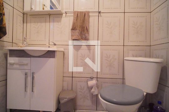 Banheiro de casa à venda com 1 quarto, 90m² em Scharlau, São Leopoldo
