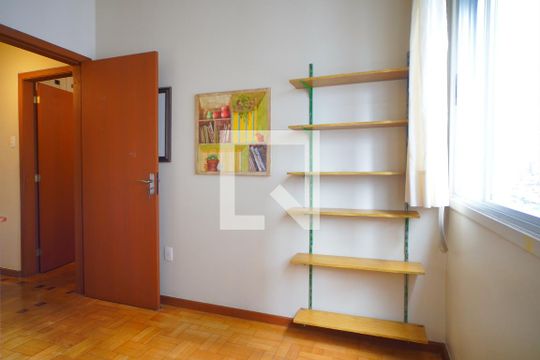 Quarto 1 de apartamento para alugar com 2 quartos, 83m² em Rio Branco, Porto Alegre