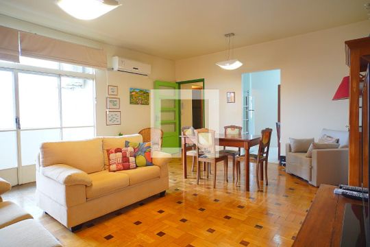 Sala  de apartamento para alugar com 2 quartos, 83m² em Rio Branco, Porto Alegre