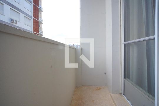 Varanda  de apartamento para alugar com 2 quartos, 83m² em Rio Branco, Porto Alegre