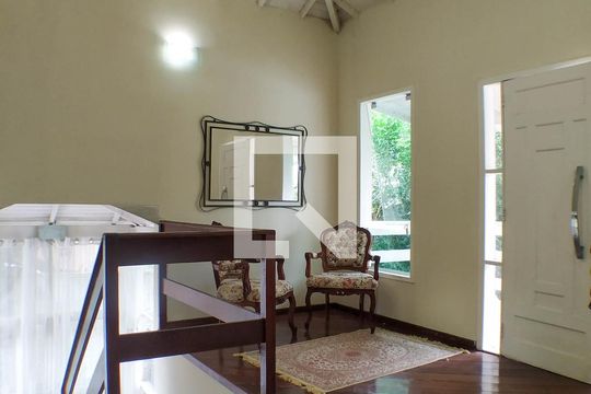 Sala 1 de casa à venda com 4 quartos, 277m² em Vila Progresso, Niterói