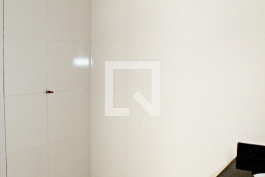 Banheiro de apartamento para alugar com 2 quartos, 35m² em São Miguel Paulista, São Paulo