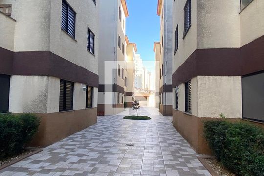 Área comum de apartamento à venda com 3 quartos, 69m² em Jardim Tupanci, Barueri