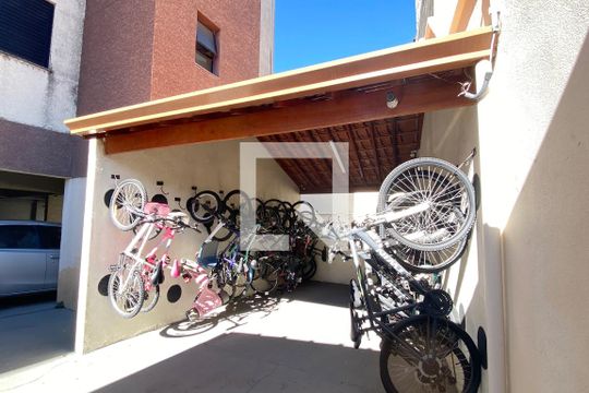 Área comum de apartamento à venda com 3 quartos, 69m² em Jardim Tupanci, Barueri