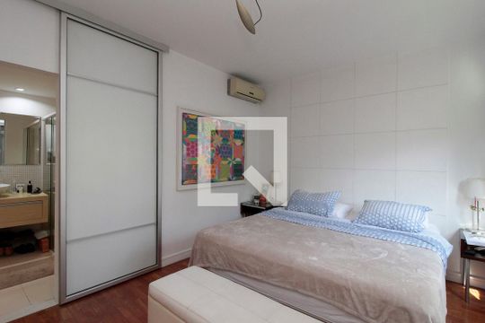 Suíte de apartamento à venda com 3 quartos, 177m² em Higienópolis, São Paulo