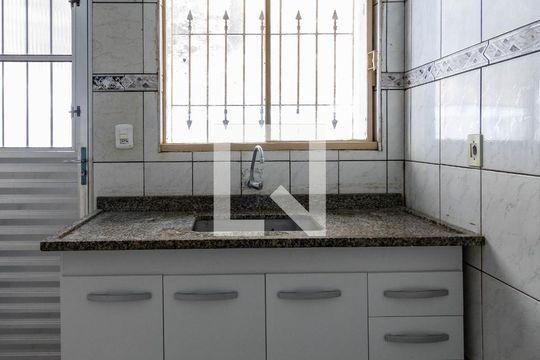 Cozinha de casa à venda com 2 quartos, 60m² em Vila Paulo Silas, São Paulo