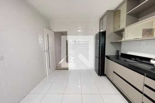 Cozinha de casa para alugar com 3 quartos, 170m² em Jardim Ester, São Paulo