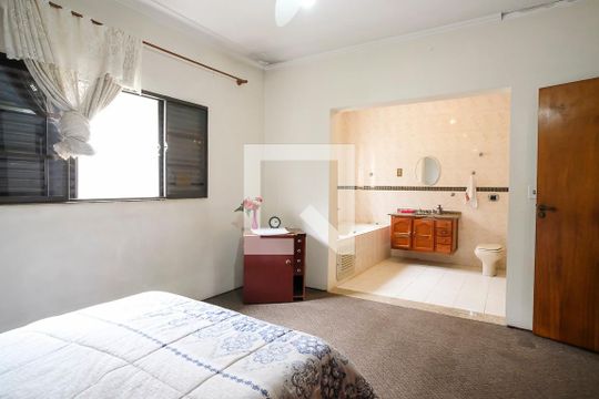 Suíte  de casa à venda com 4 quartos, 350m² em Jardim Sao Caetano, São Caetano do Sul