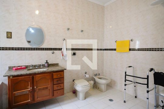 Banheiro da Suíte  de casa à venda com 4 quartos, 350m² em Jardim Sao Caetano, São Caetano do Sul