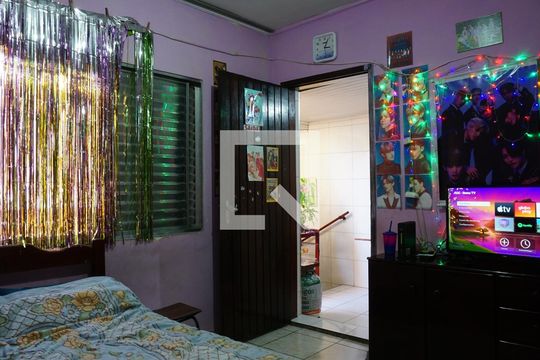 Quarto 2 de casa à venda com 3 quartos, 127m² em Jardim Ester Yolanda, São Paulo