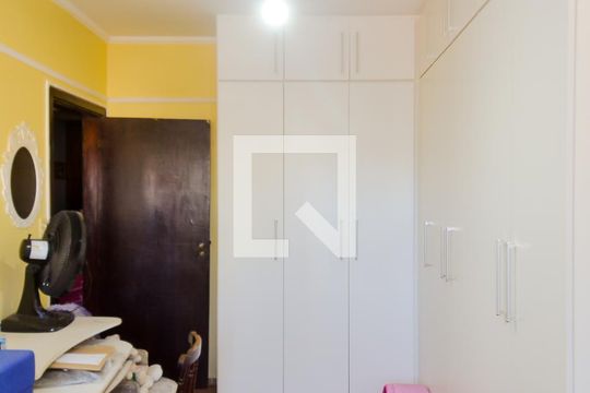 Quarto 3 de casa para alugar com 3 quartos, 400m² em Jardim Barbosa, Guarulhos