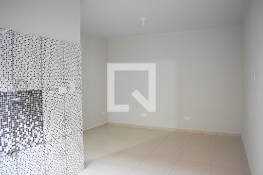 Casa para alugar com 1 quarto, 16m² em Parolin, Curitiba