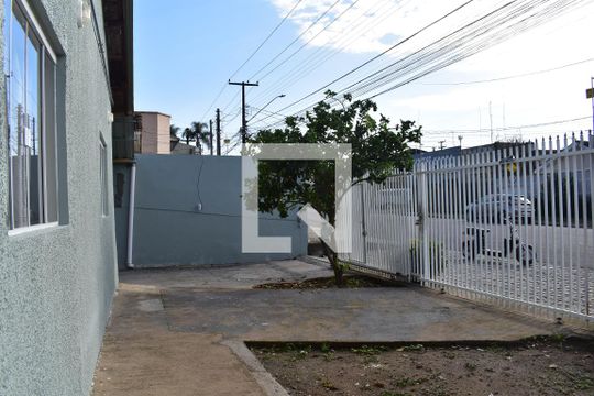Quintal de casa para alugar com 1 quarto, 16m² em Parolin, Curitiba