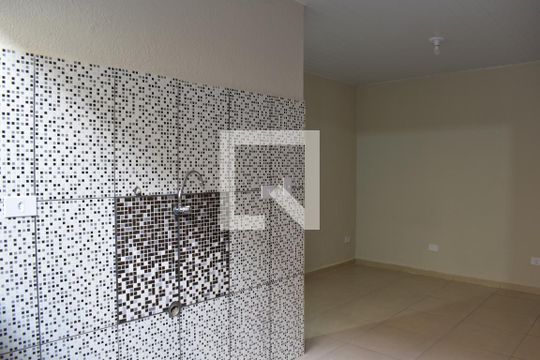 Cozinha de casa para alugar com 1 quarto, 16m² em Parolin, Curitiba
