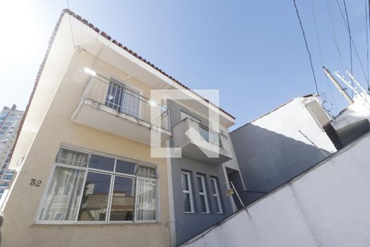 Fachada de casa à venda com 2 quartos, 160m² em Santana, São Paulo