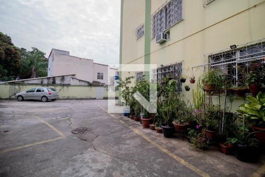 Garagem de apartamento para alugar com 2 quartos, 52m² em Tanque, Rio de Janeiro