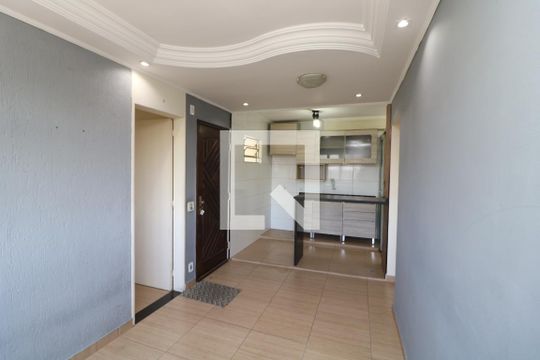 Sala de apartamento para alugar com 2 quartos, 47m² em Cidade Líder, São Paulo