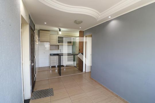 Sala de apartamento para alugar com 2 quartos, 47m² em Cidade Líder, São Paulo