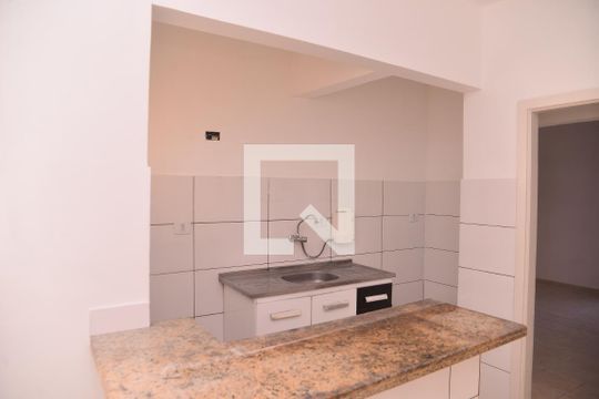 Cozinha de apartamento para alugar com 1 quarto, 40m² em Consolação, São Paulo