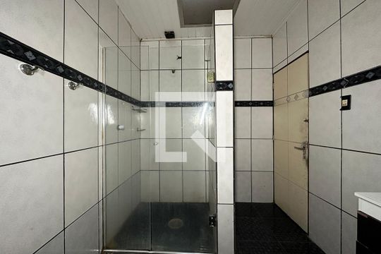 Banheiro de casa à venda com 3 quartos, 120m² em Feitoria, São Leopoldo
