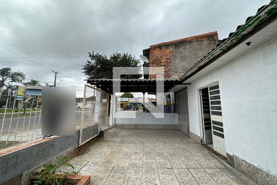 Área Externa de casa à venda com 3 quartos, 120m² em Feitoria, São Leopoldo