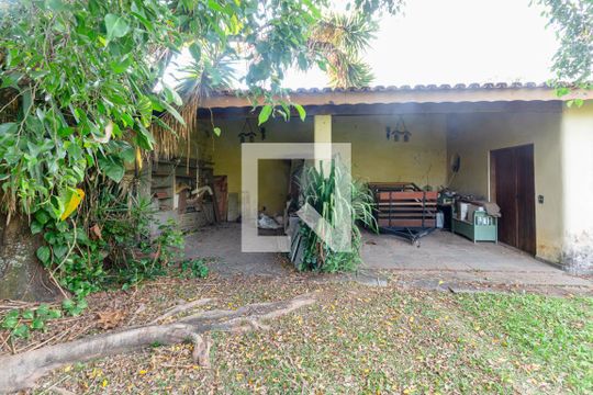 Quintal de casa de condomínio para alugar com 3 quartos, 145m² em Condomínio Estância Marambaia, Vinhedo