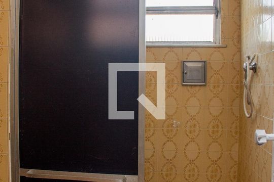 Banheiro Social de apartamento para alugar com 2 quartos, 74m² em Madureira, Rio de Janeiro