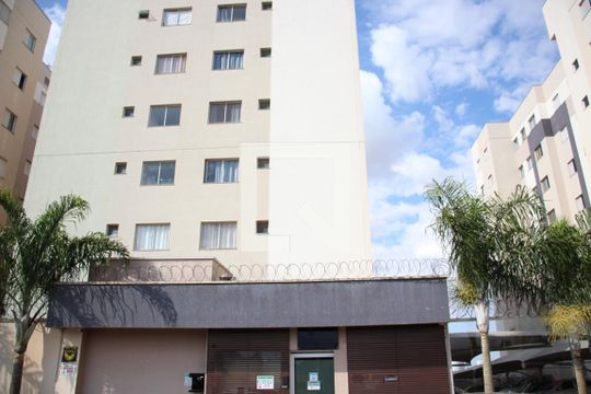 Fachada do Prédio de apartamento para alugar com 2 quartos, 47m² em Laranjeiras, Uberlândia