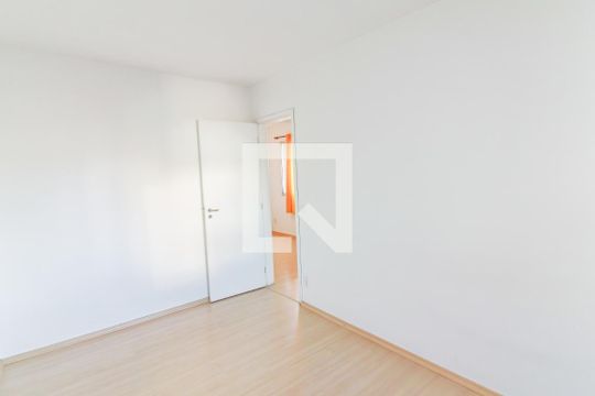 Quarto 1 de apartamento para alugar com 2 quartos, 51m² em Jardim Ouro Preto, São Paulo