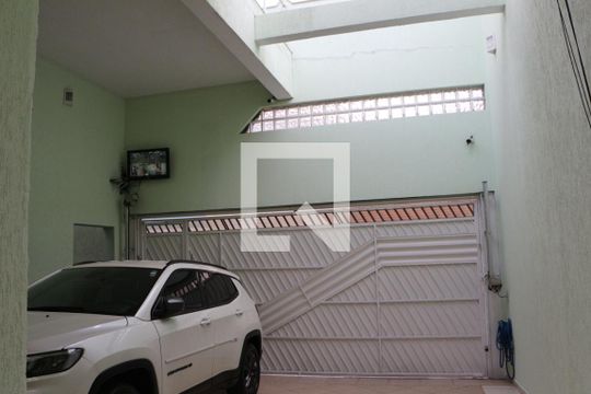 Garagem de casa à venda com 3 quartos, 200m² em Chácara Califórnia, São Paulo