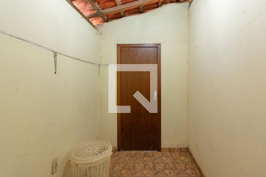 Quarto de Serviço 3 de casa à venda com 3 quartos, 350m² em Xodó Marize, Belo Horizonte