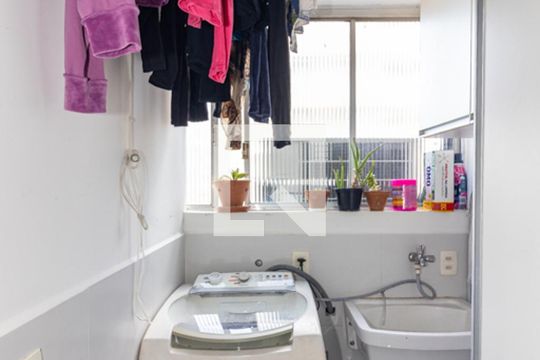 Área de serviço de apartamento à venda com 2 quartos, 70m² em Vila Uberabinha, São Paulo