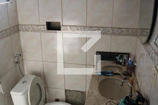 Banheiro da Suíte de casa à venda com 3 quartos, 110m² em Irajá, Rio de Janeiro