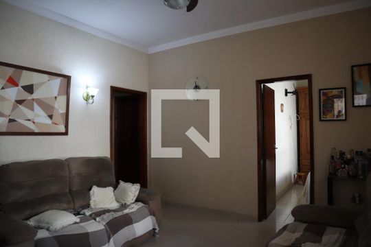Sala de casa à venda com 3 quartos, 110m² em Irajá, Rio de Janeiro
