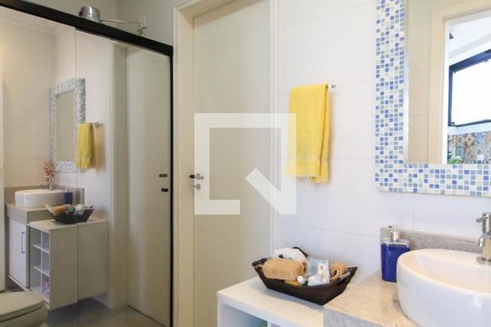 Banheiro da Varanda gourmet de apartamento à venda com 2 quartos, 156m² em Vila Regente Feijó, São Paulo