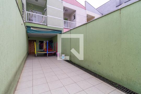 Garagem de casa à venda com 3 quartos, 150m² em Vila Bela, São Paulo