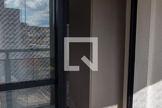 Sacada de apartamento à venda com 1 quarto, 30m² em Km 18, Osasco