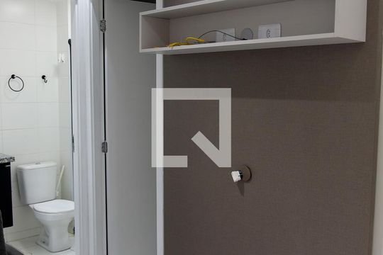 Sala de apartamento à venda com 1 quarto, 30m² em Km 18, Osasco